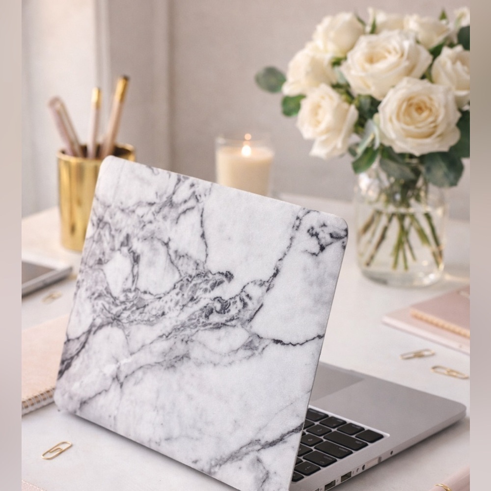 Marble Gray & White MacBook Pro Laptop Cover – Protective Hard Shell Case